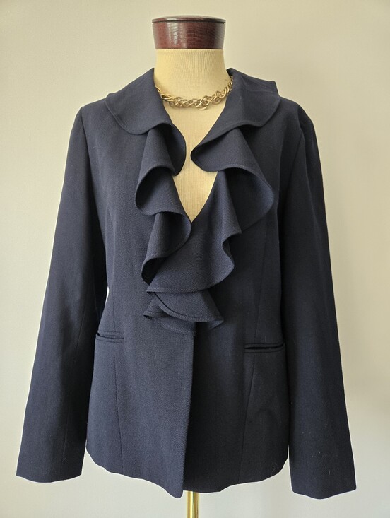 Ralph Lauren Jackets & Blazers - Ralph Lauren Navy 100% Worsted Wool Ruffle Front Blazer. Size 6
